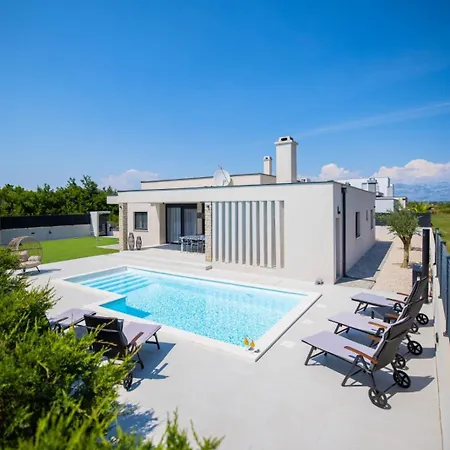Rose Zadarvillas Villa Nin
