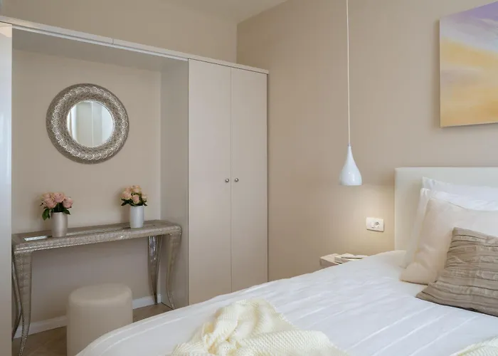 Rose Zadarvillas Vila